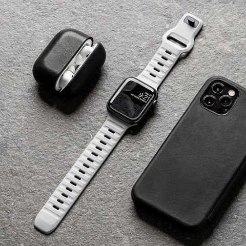 TECH-PROTECT ICONBAND LINE APPLE WATCH 8 / 9 / 10 / 11 / 12 / SE / ULTRA (44 / 45 / 46 / 49 MM) BLACK