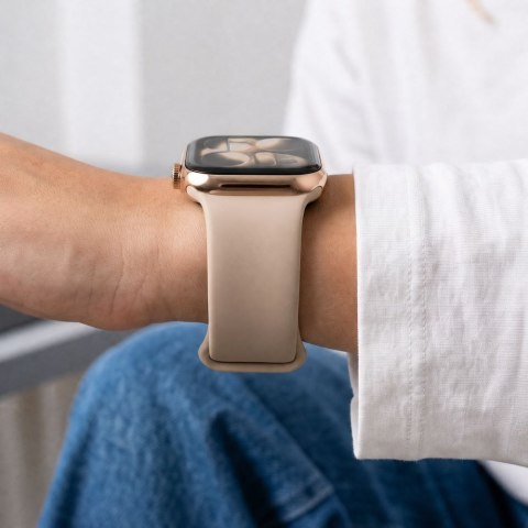 TECH-PROTECT SILICONE APPLE WATCH 9 / 10 / 11 / 12 / SE / ULTRA (44 / 45 / 46 / 49 MM) WALNUT